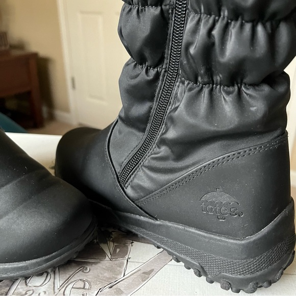 Totes Black Boots - Picture 2 of 9